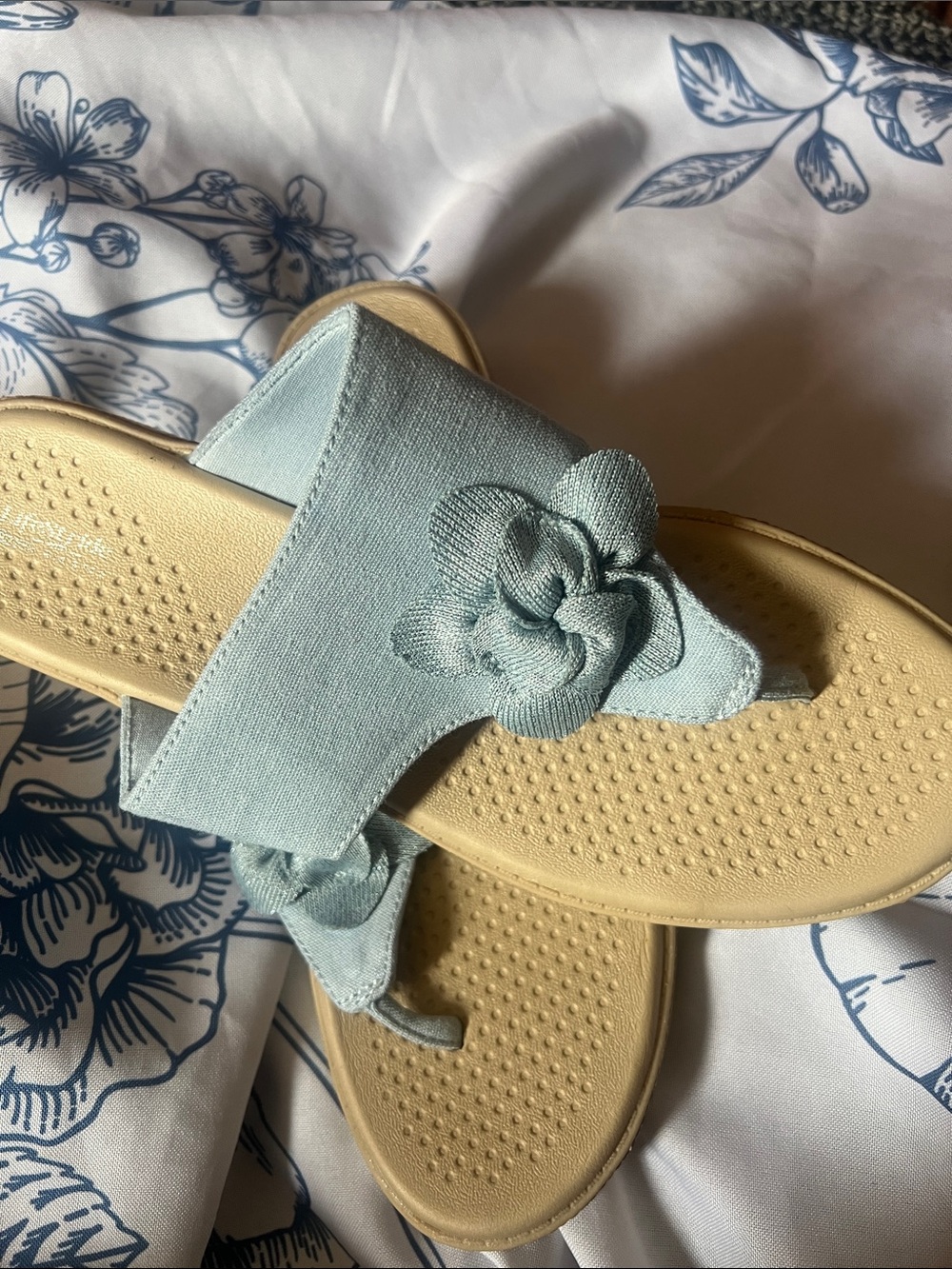 Life Stride Light Blue Floral Thong Sandals - Picture 5 of 5